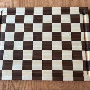 Cutting Board XL - Handcrafted - Checker Design